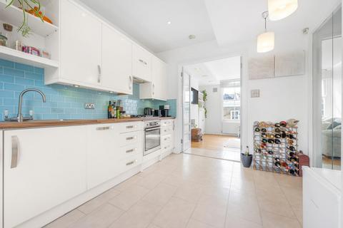 2 bedroom maisonette for sale, Bellefields Road, SW9