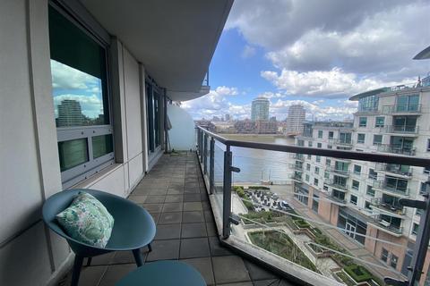 2 bedroom apartment for sale, Kestrel House, St Georges Wharf, SW8