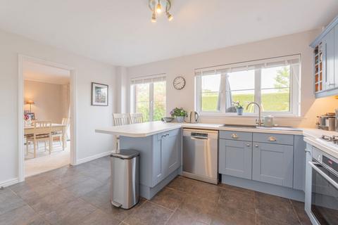 3 Church Close, Wythall, Birmingham, B47 6JQ