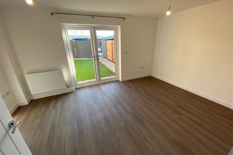3 bedroom terraced house to rent, Whittle Way, Gloucester GL3