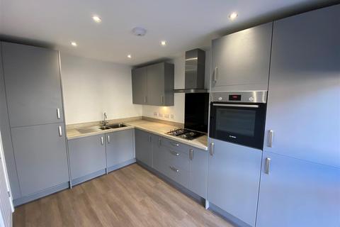 3 bedroom terraced house to rent, Whittle Way, Gloucester GL3