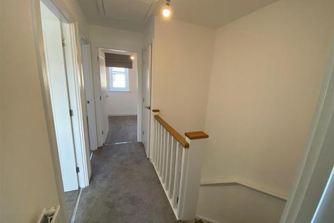 3 bedroom terraced house to rent, Whittle Way, Gloucester GL3