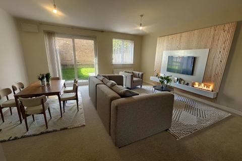 3 bedroom end of terrace house for sale, Dragon Way, Penallta CF82
