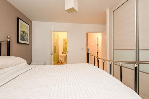 2 bedroom flat to rent, Rainbow Road Erith DA8