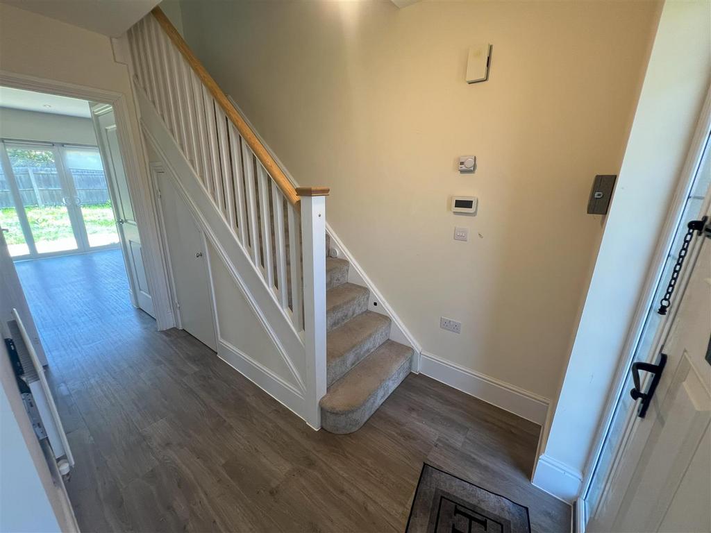 Hallway.jpg