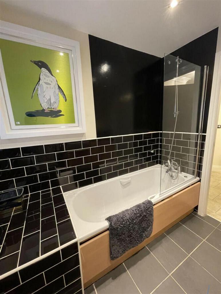 Elizabeth Court, Bathroom - Vs photo.jpg