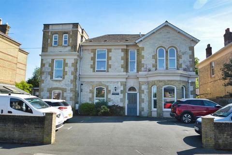 2 bedroom flat for sale, RYDE