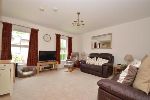 2 bedroom flat for sale, East Hill Road, Ryde