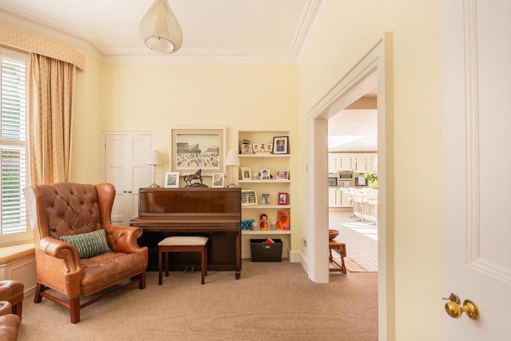 2 C1 RCN - Sitting Room E.jpg
