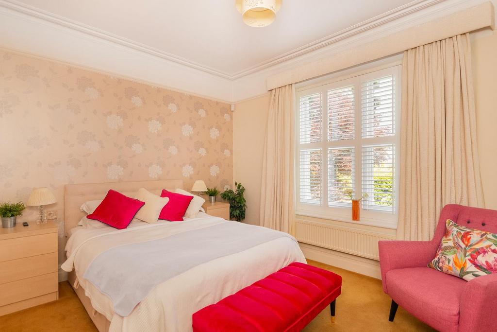2 C1 RCN - Bedroom J.jpg