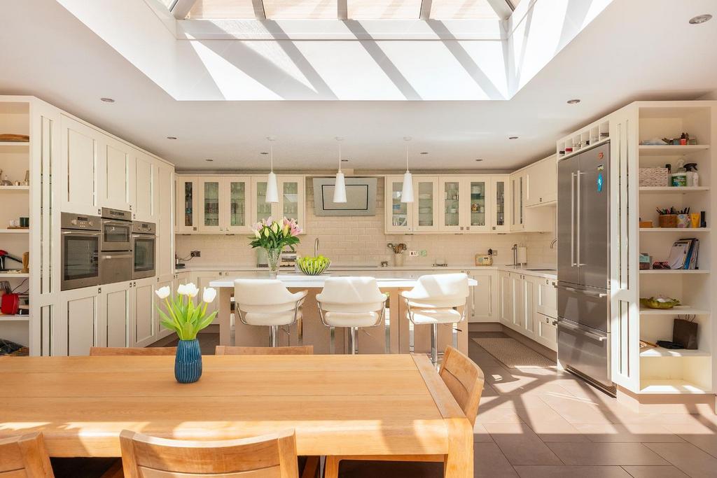 2 C1 RCN - Kitchen I.jpg