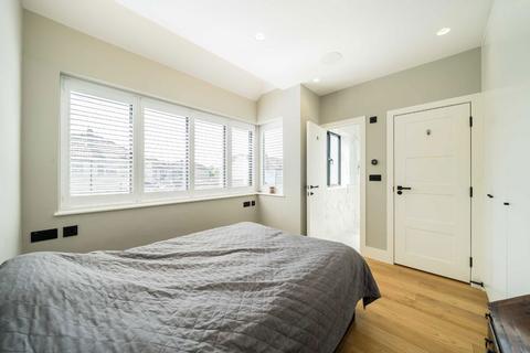 4 bedroom terraced house for sale, Grove Road, Mitcham CR4