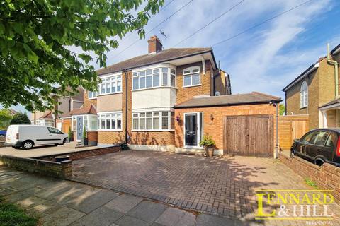 3 bedroom semi-detached house for sale, Fairway, Grays RM16