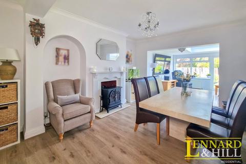 3 bedroom semi-detached house for sale, Fairway, Grays RM16