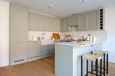 4 bedroom semi-detached house for sale, London Road, Hindhead GU26