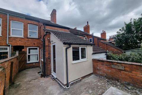 2 bedroom terraced house to rent, Sherbrooke Street, Lincoln