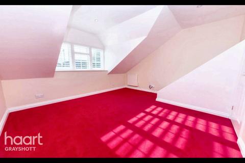 undefined, The Avenue, Liphook