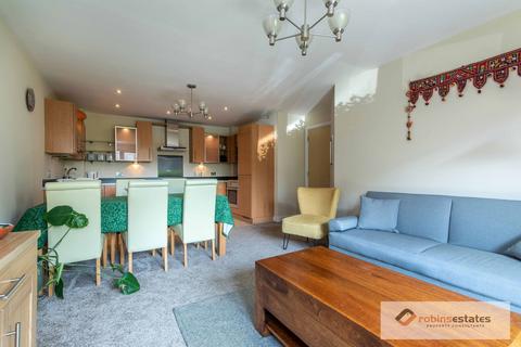 2 bedroom flat to rent, Nottingham, NG7 1HR
