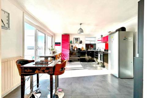 2 bedroom penthouse for sale, The Priory, St Catherines Terrace, Hove