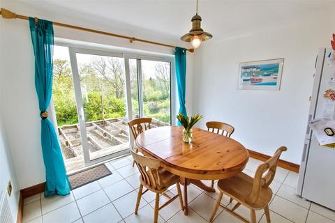 4 bedroom detached bungalow for sale, Bryngwyn Estate, St. Dogmaels, Cardigan