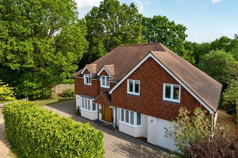 Old Kiln Close, Churt, Farnham, GU10