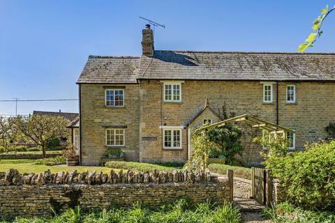 undefined, Eastleach, Cirencester, Gloucestershire, GL7