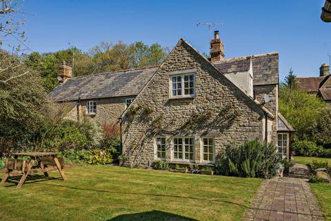 undefined, Eastleach, Cirencester, Gloucestershire, GL7