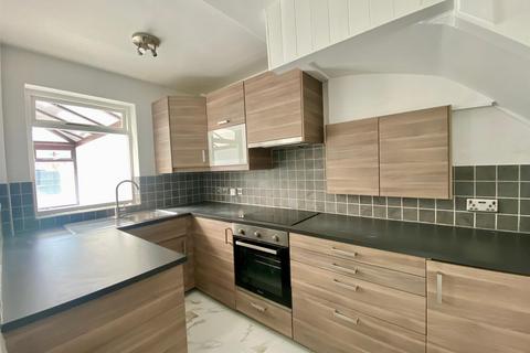 undefined, Broadway, Yaxley