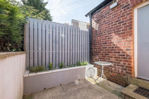 3 bedroom terraced house to rent, 2A Balmoral Road, Sheffield, South Yorkshire, S13 7QG