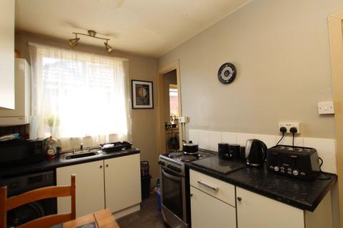 2 bedroom flat for sale, Ovington Grove, Fenham, Newcastle upon Tyne, Tyne and Wear, NE5 2QH