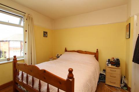 2 bedroom flat for sale, Ovington Grove, Fenham, Newcastle upon Tyne, Tyne and Wear, NE5 2QH