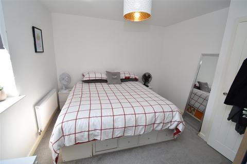 2 bedroom apartment for sale, Silver Birch Avenue, Houghton Regis, Dunstable, Bedfordshire, LU5