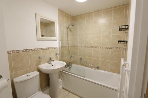undefined, Clifton Road, Shefford