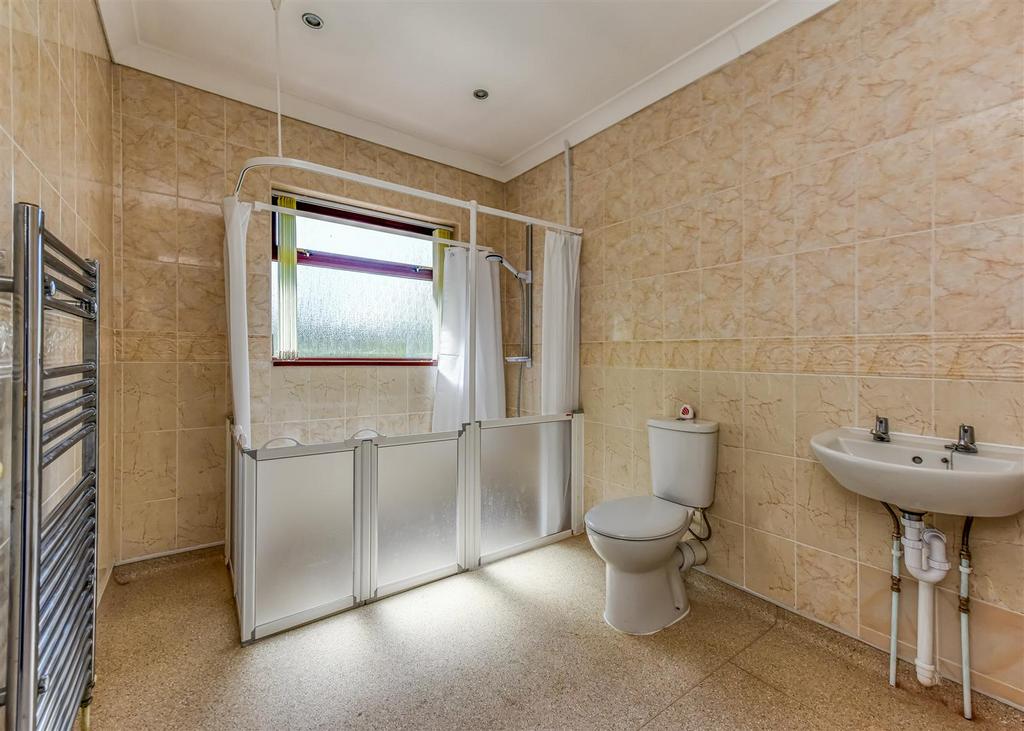 87 Wakeley Hill-Bathroom.jpg