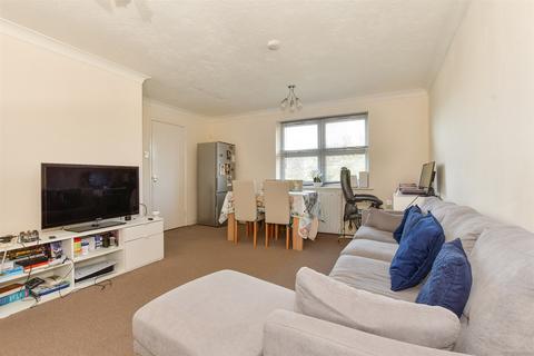 2 bedroom flat for sale, Burns Avenue, Chadwell Heath, Essex