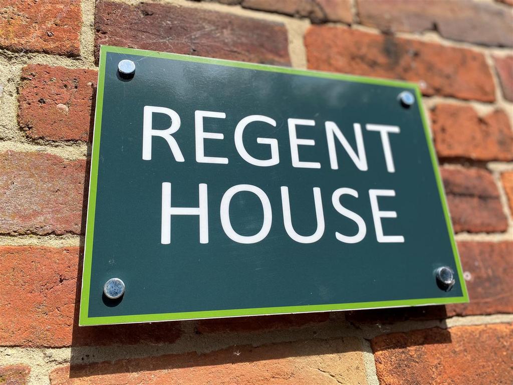 REGENTS HOUSE PLAQUE PIC.jpg