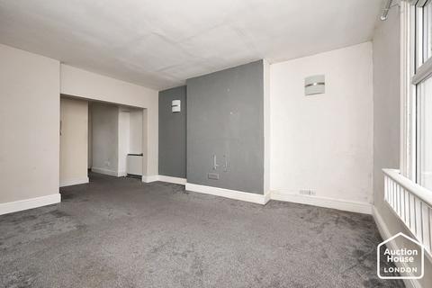 1 bedroom flat for sale, Flat 4, 26 Bank Street, Ashford, Kent, TN23 1BE