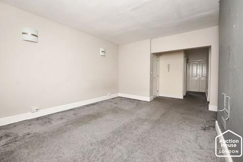 1 bedroom flat for sale, Flat 4, 26 Bank Street, Ashford, Kent, TN23 1BE