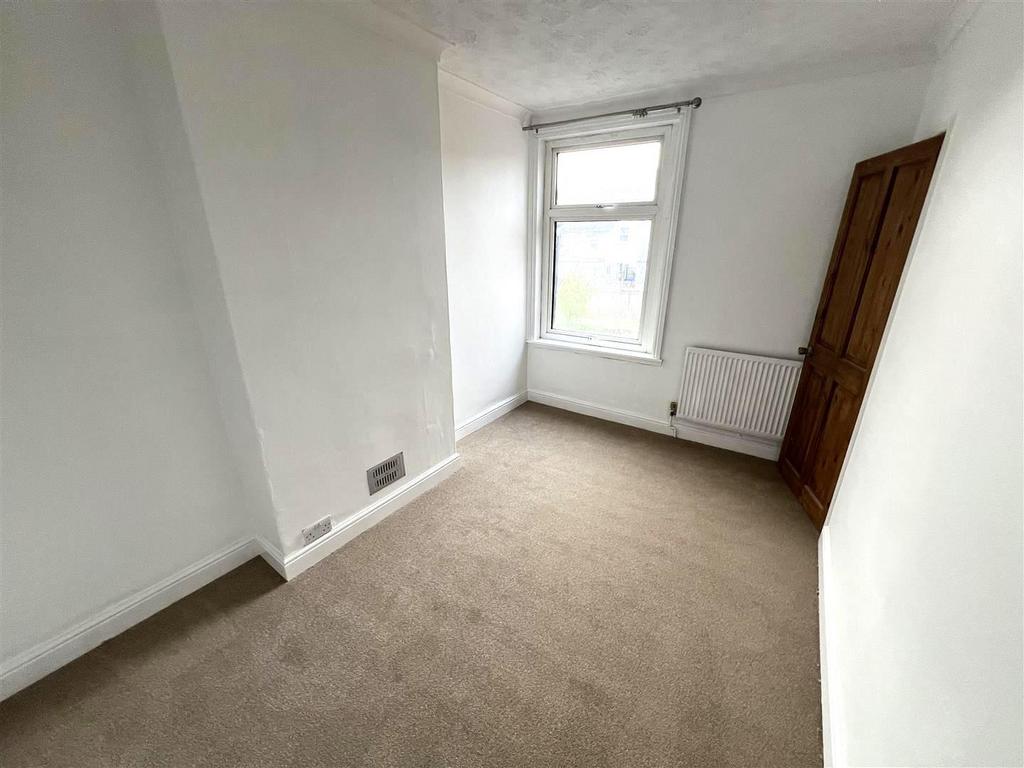 Bedroom 3.jpg