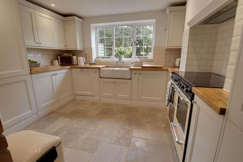 12 Rowan Grove, Brewood, Stafford, ST19 9HR