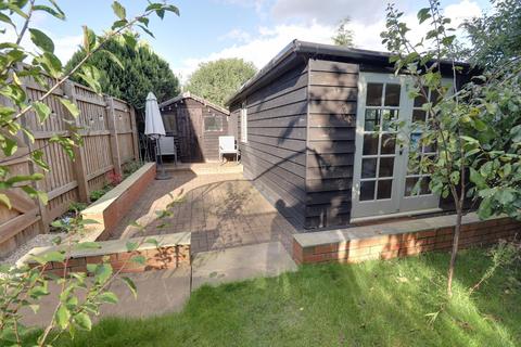 12 Rowan Grove, Brewood, Stafford, ST19 9HR