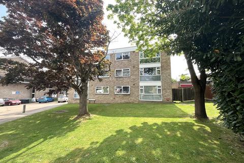 1 bedroom ground floor flat for sale, Church Lane, Chessington, Surrey. KT9 2EH