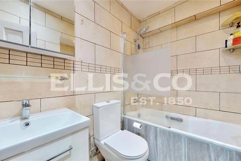 undefined, Carlyon Close, Wembley, HA0