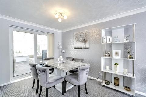 5 Thorpe Leys, Long Eaton, Nottingham, NG10 1EU