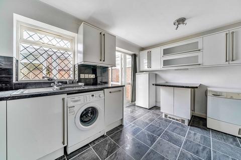 106 Church Road, Folkestone, CT20 3EN