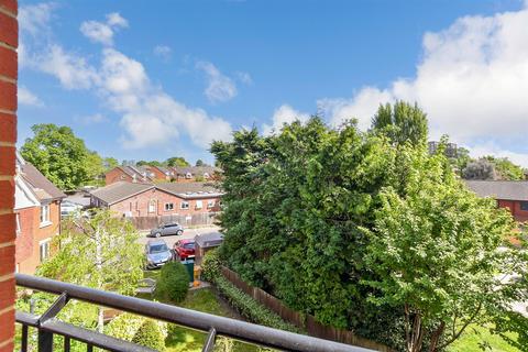 2 bedroom flat for sale, Linkfield Lane, Redhill, Surrey