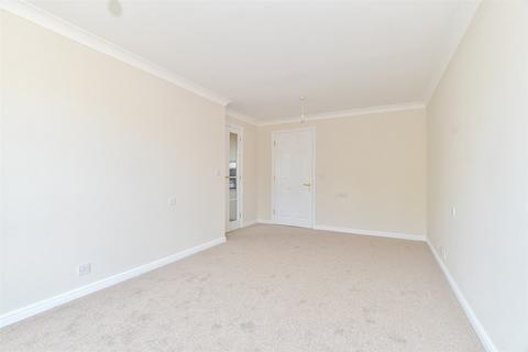 2 bedroom flat for sale, Linkfield Lane, Redhill, Surrey