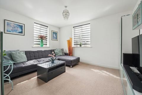 2 bedroom flat for sale, Grange Road, Gerrards Cross SL9