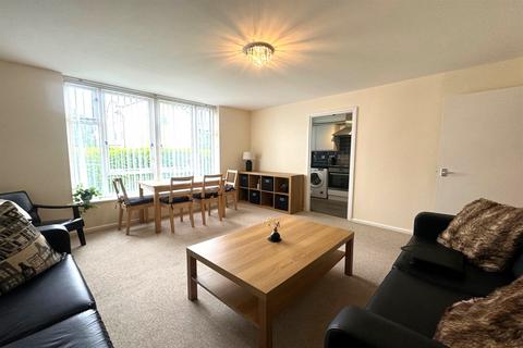 1 bedroom apartment to rent, Felixstowe Court, E16