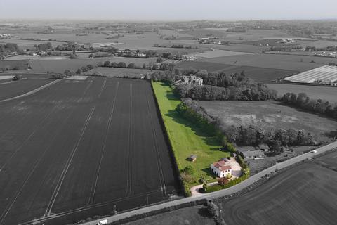 undefined, 5 Bedrooms - 4 Acres of Land - Moss Lane, Lydiate, L31 4DE